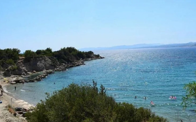 George Beach Studios & Villas