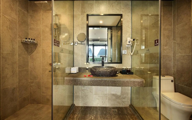 Peach Blossom Resort Hotel