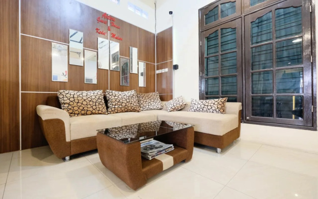 RedDoorz near Universitas Semarang