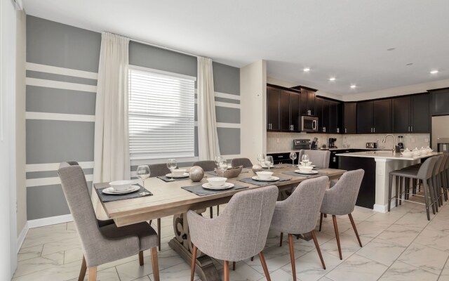 Fabulous 6 Bed Storey Lake Villa Pool & Spa 2145bmd