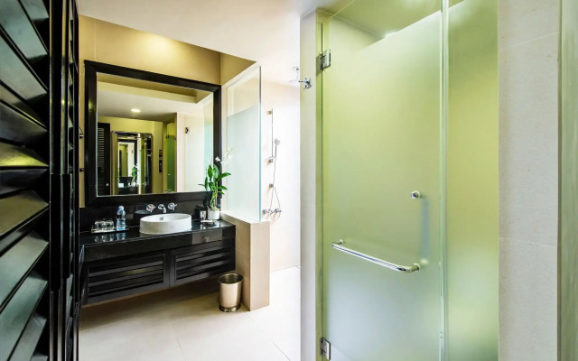 Impiana Beachfront Resort Patong, Phuket
