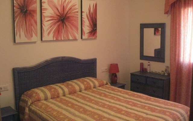 Lovely Holiday Home in Fràncas with Hot Tub