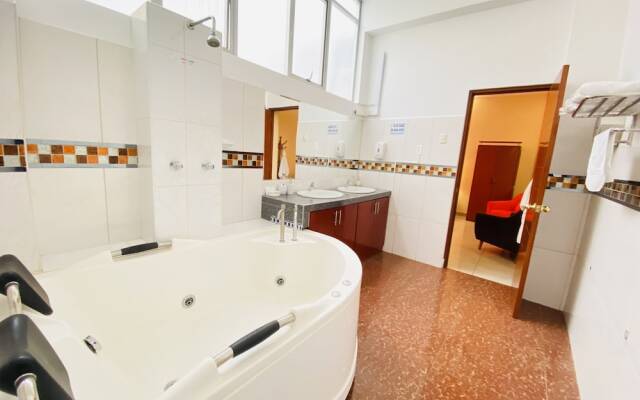 Hotel Las Palmeras - Huacho