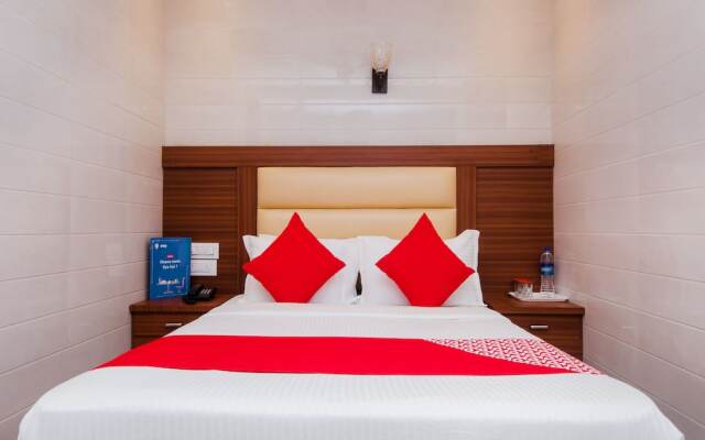 OYO 12257 Hotel Sai Suites