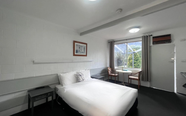 The Grampians Motel & The Views Restaurant