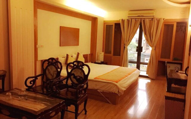 Thanh Lich Hotel