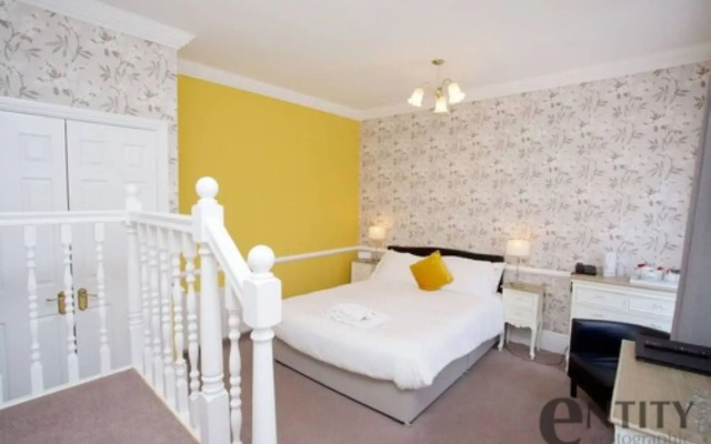 Woodlands Lodge Hotel
