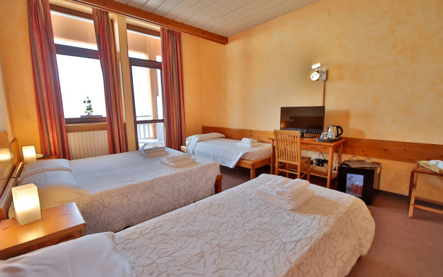 Pràcatinat Hotel & Restaurant