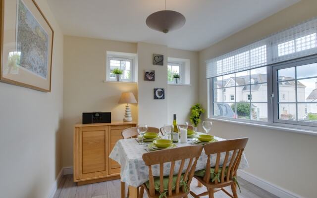 Modern Apartment in Carbis Bay Near Beach