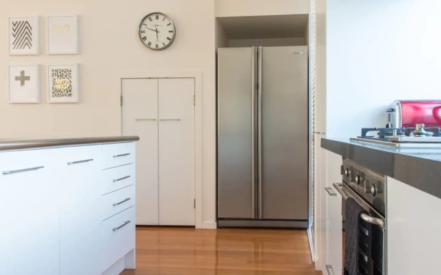 Stylish 2 Bedroom Townhouse in Heart of Ponsonby