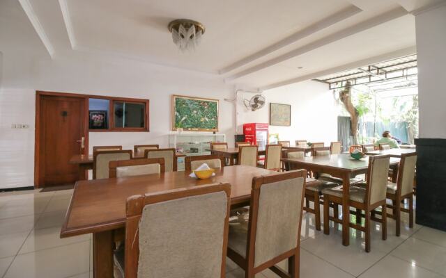 Airy Syariah Pacar Kembang Dharmahusada Satu 23 Surabaya