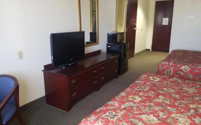 HomeTown Hotel Bryant