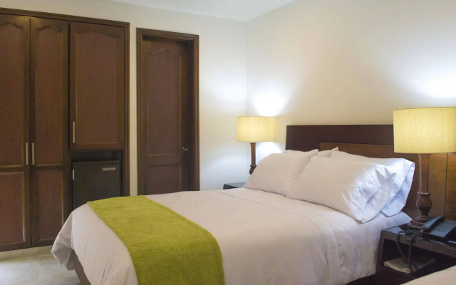 Hotel Palonegro Cabecera