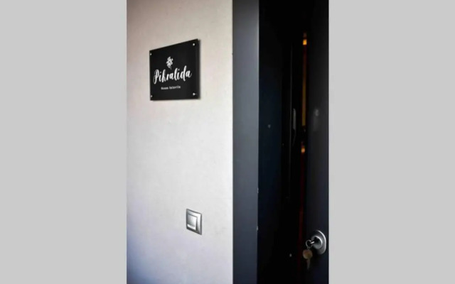 pikralida house (πικραλίδα)