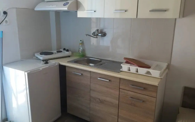 Alexandros Apartments