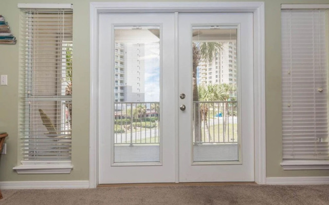 Grand Caribbean East & West W305