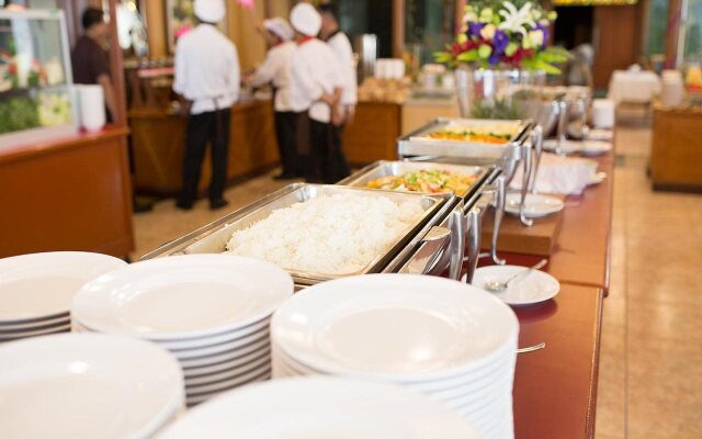 Grand Tower Inn Rama VI Hotel