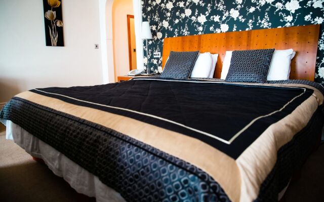 The Cumberland Hotel