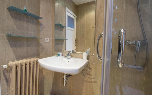 For You Rentals Chueca Apartment SON1