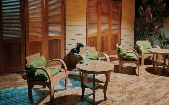 Baan Hinlad Home and Hostel