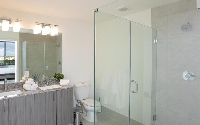 Luxury Apartment in Downtown Doral