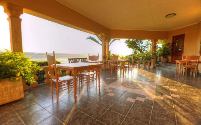 Brenton Hill Self Catering