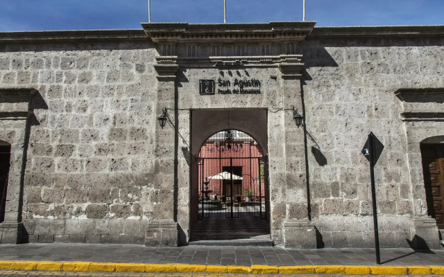 Hotel San Agustin Posada del Monasterio