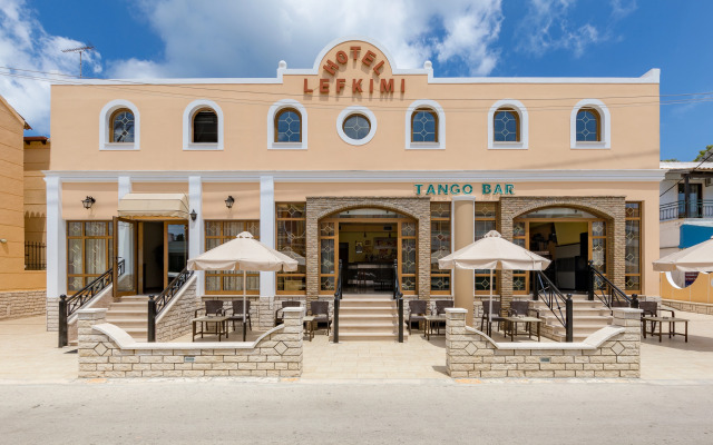 Lefkimi Hotel