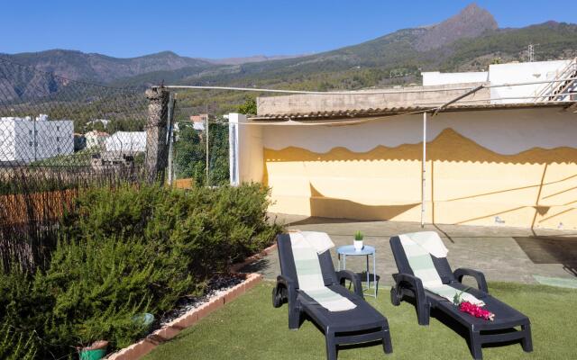 Home2Book La Cruz del Valle, BBQ & Terrace