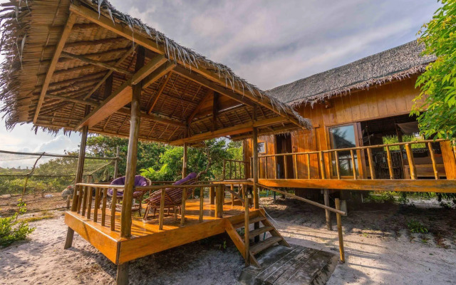 Royal Retreat Resort