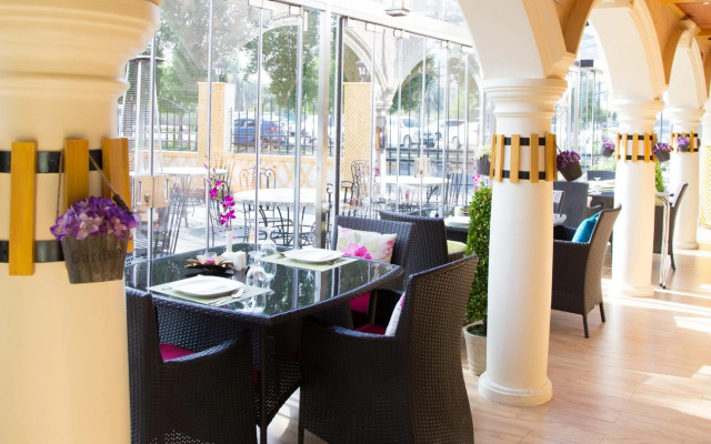 Al Gosaibi Hotel - Villa