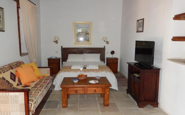 Double Studio (full double bed)