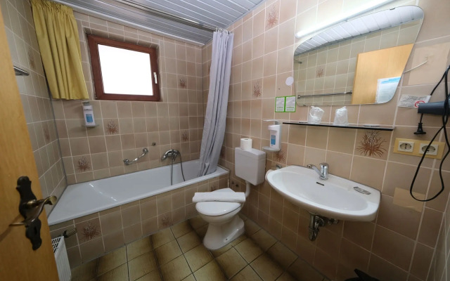 B+B Hotel Sonnenmatte Near Badeparadies