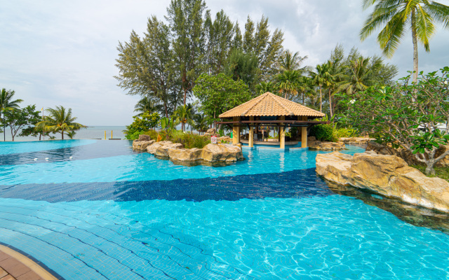 Mayang Sari Beach Resort