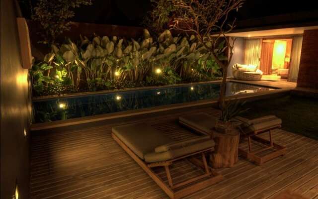 The Grove Villa Bumbak
