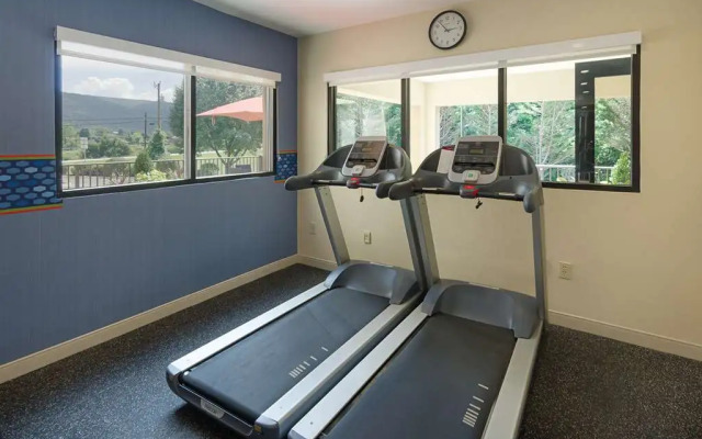 Holiday Inn Express Covington