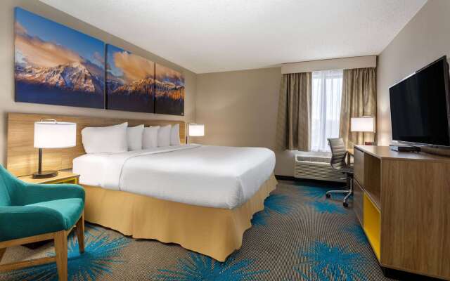 Days Inn & Suites by Wyndham Denver International Airport