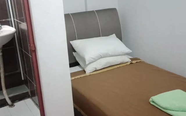 OYO 90078 Navita Lodge