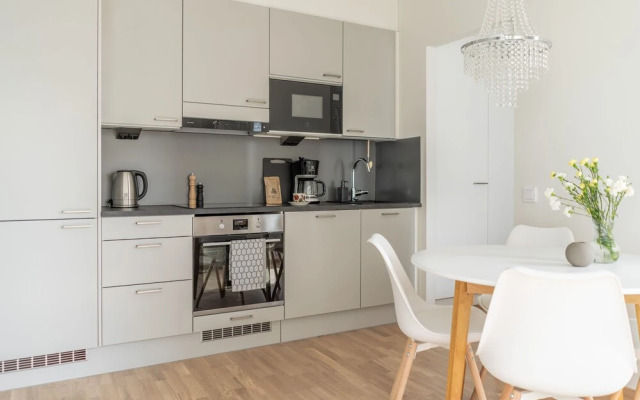 Cozy apartment with free parking