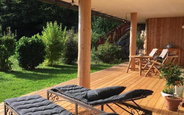 Zirben Appartement zwischen Berg und See
