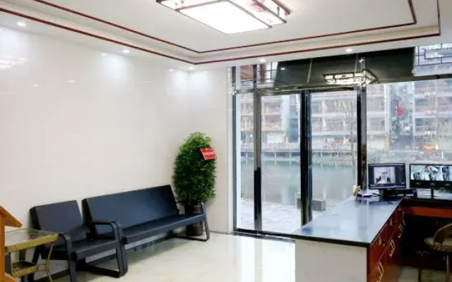 Fengchengjiangjingkezhan