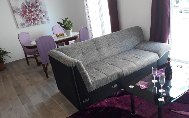 Apartment MeMi - great location, modern & parking: A1 Marin Trogir, Riviera Trogir