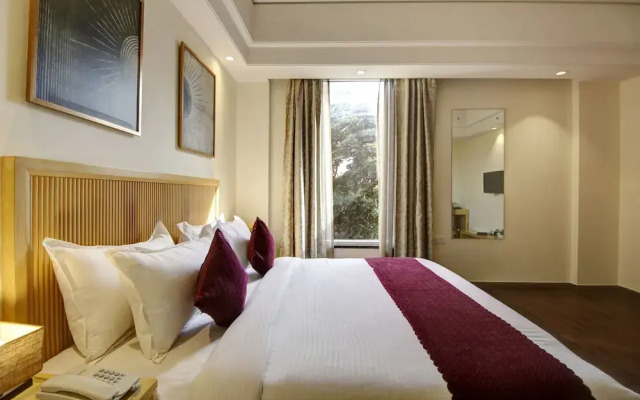 Saltstayz Select - Galleria Market & Golf Course Road