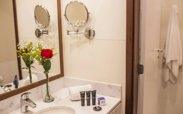 Astron Hotel Bauru by Nobile