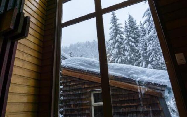 Whistler Lodge Hostel