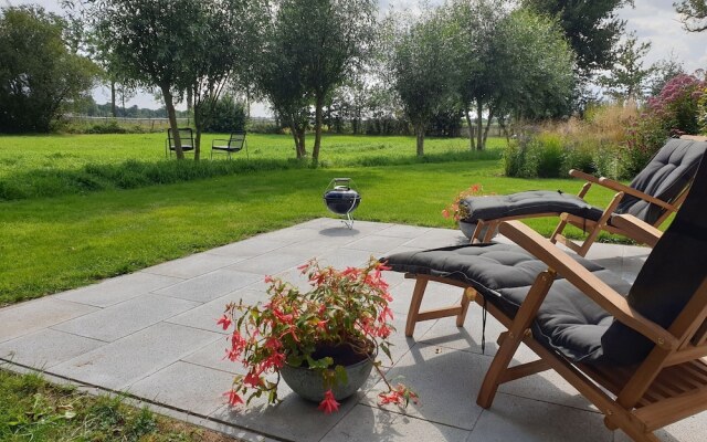 Atmospheric 2 Person House on the Edge of Leende