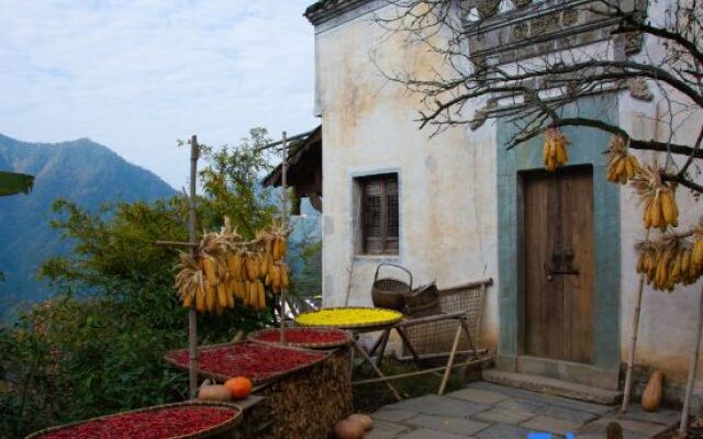 Wuyuan Hetian Xiangsu (Huangling Scenic Area)