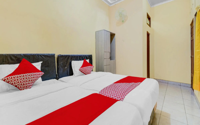 OYO 90768 Endrayanti Inn Syariah