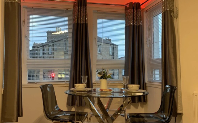Beach Apartment - Kirkcaldy