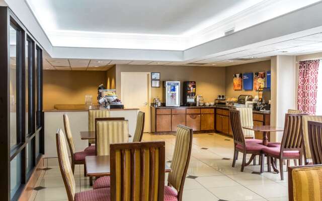 Comfort Inn & Suites Thomson